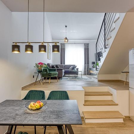 Sara Luxury In City Center Пореч Екстер'єр фото
