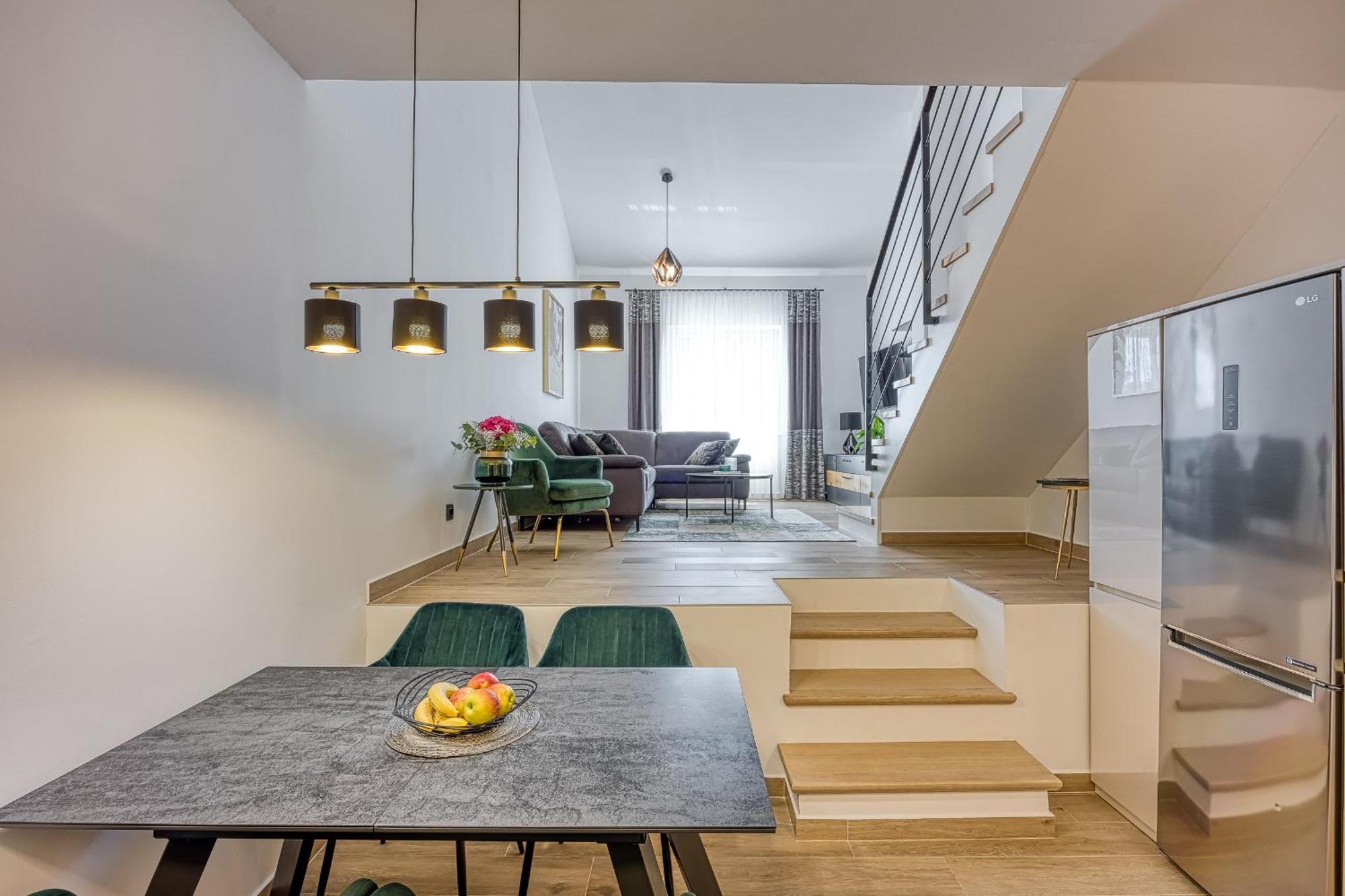 Sara Luxury In City Center Пореч Екстер'єр фото