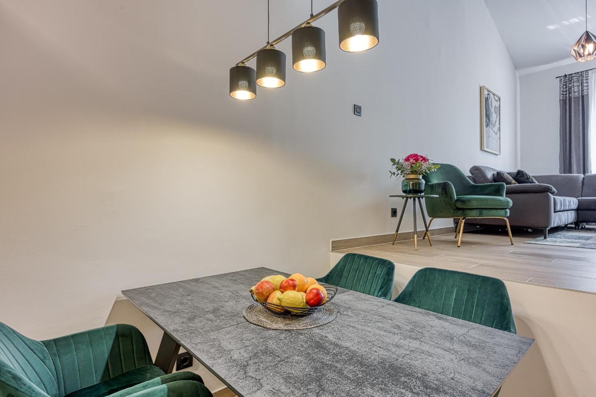 Sara Luxury In City Center Пореч Екстер'єр фото